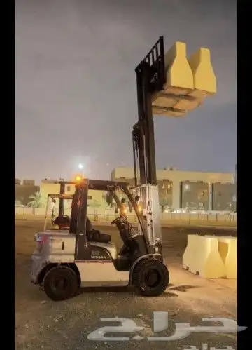 تاجير معدات ثقيله فوركلفت رفعه شوكيه سكينه 3