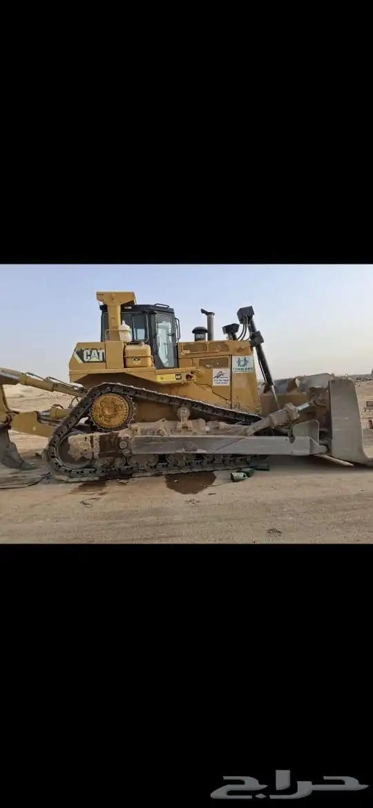 سوق بلدوزر خبره عشره سنه متوجد في الرياض 0