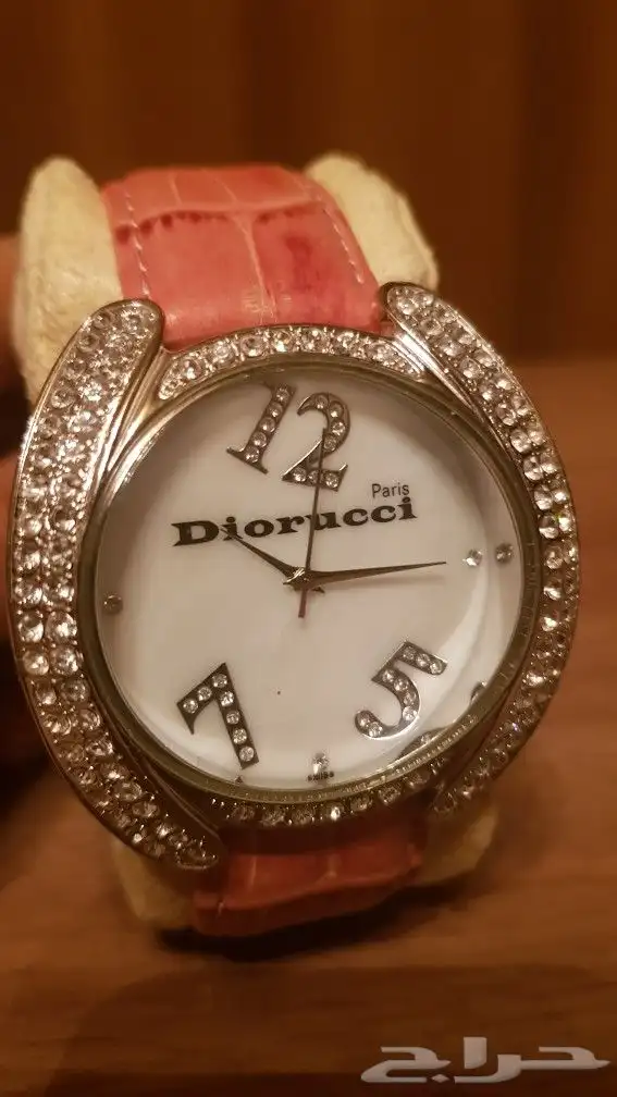 ساعات ماركات فيرساتشي فيندي و أرماني و غيرها نسائيه ب 50 12