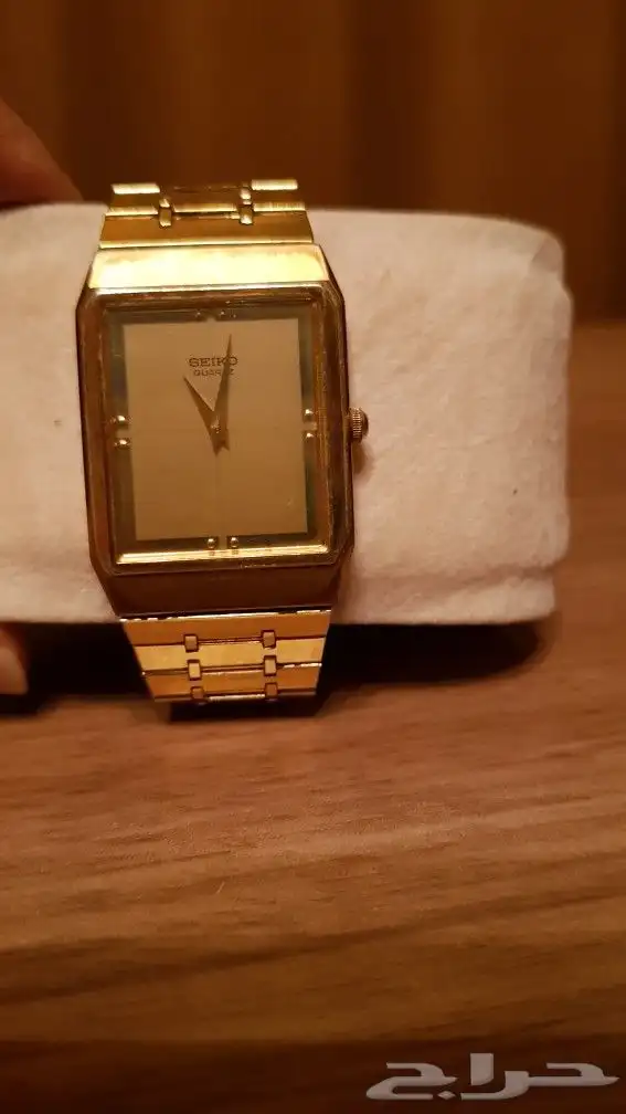 ساعات ماركات فيرساتشي فيندي و أرماني و غيرها نسائيه ب 50 16