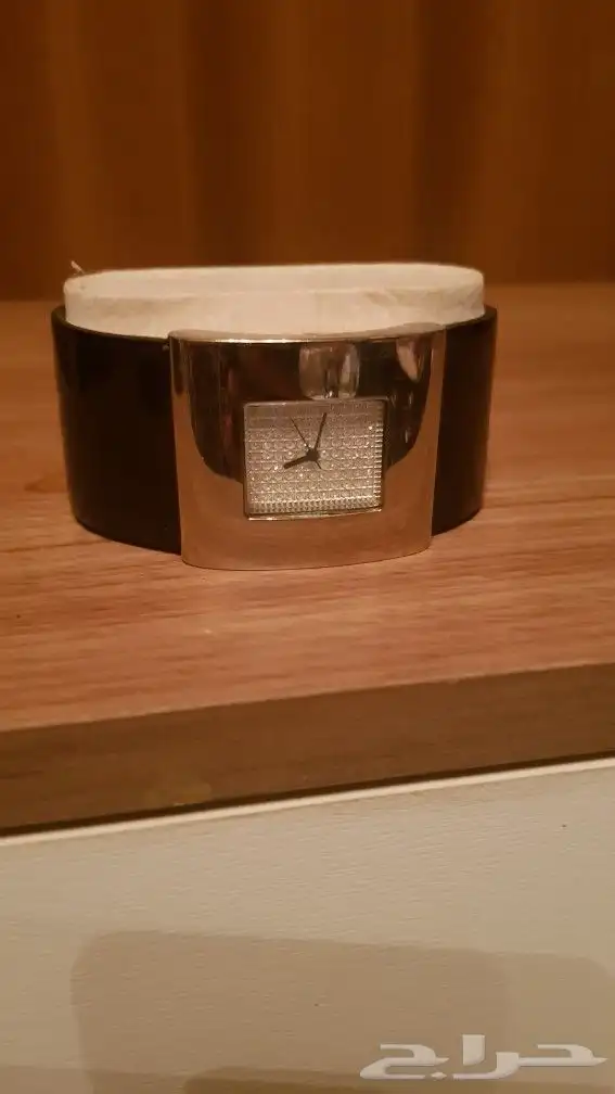 ساعات ماركات فيرساتشي فيندي و أرماني و غيرها نسائيه ب 50 11