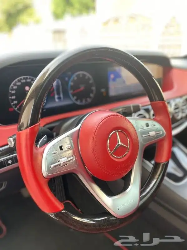 Mercedes مايباخ 6