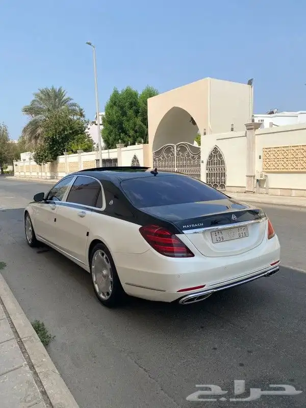 Mercedes مايباخ 3