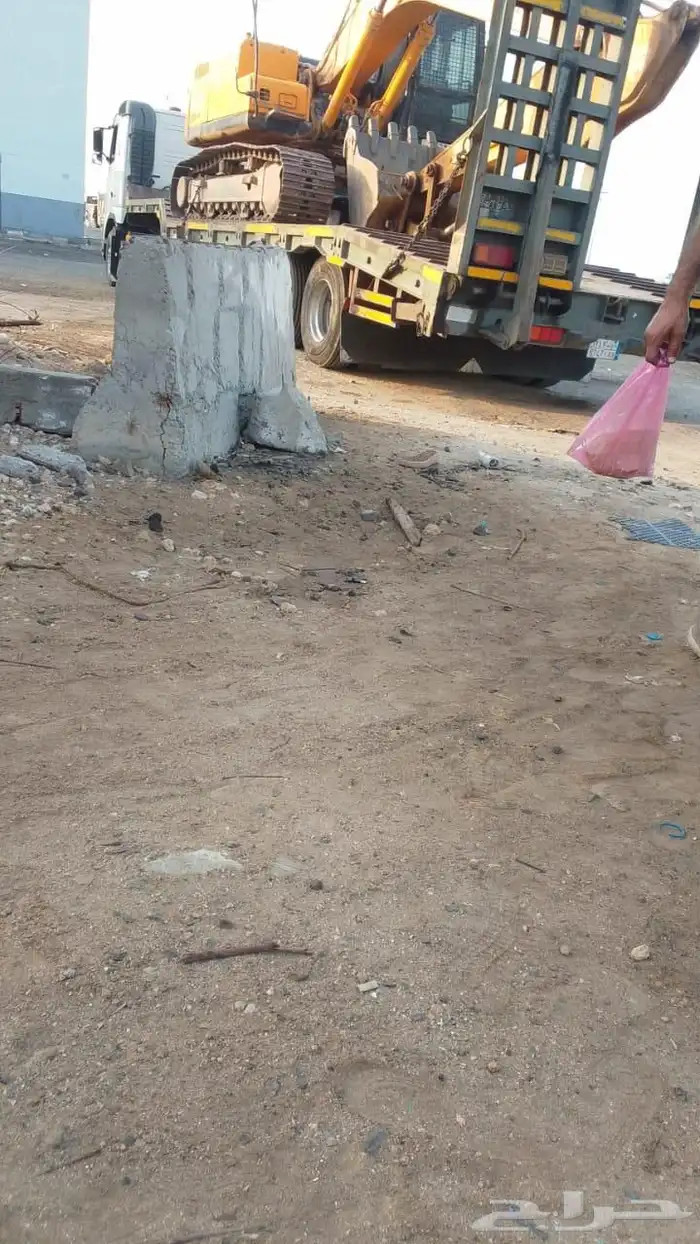 بوكلين لليجار اليومي او الشهري لتواصل 0