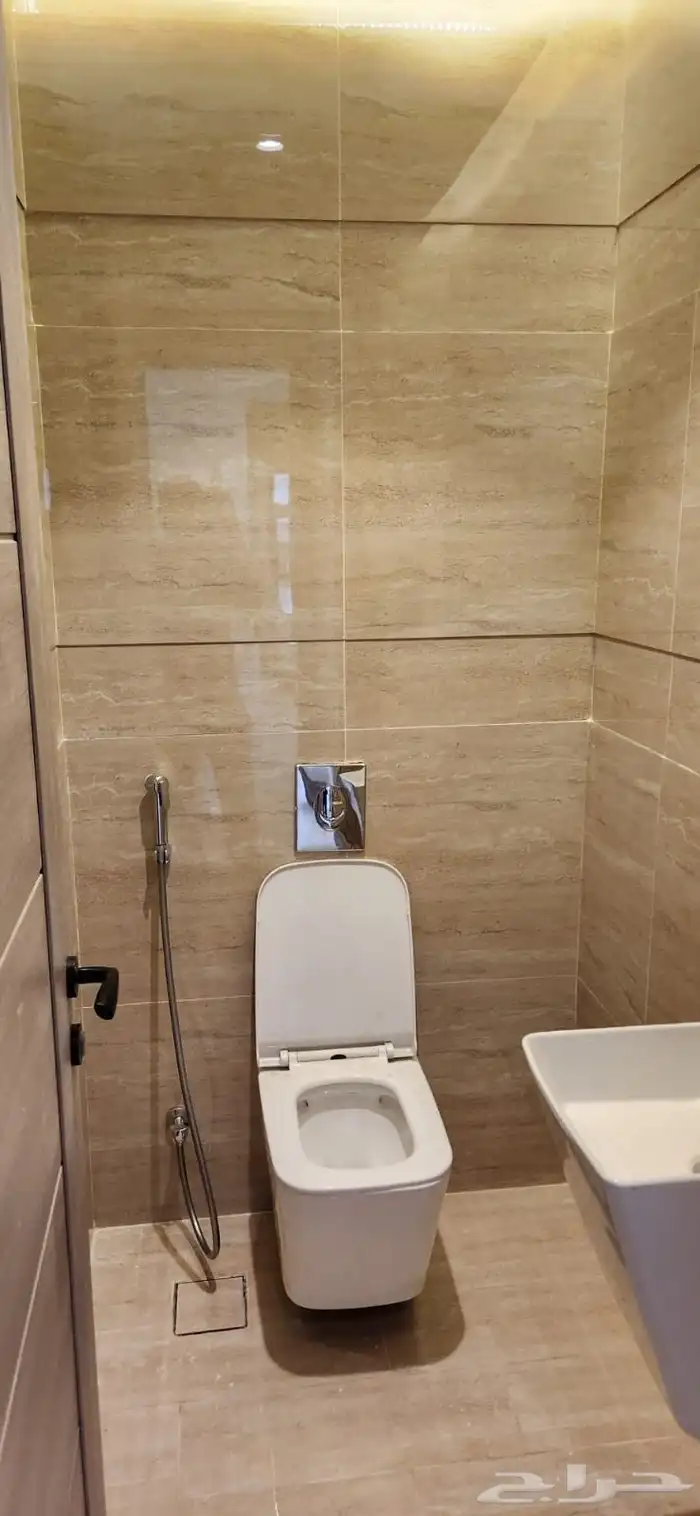 شقة مميزة للايجار في مشروع رواس apartment 4 rent 3bhk 5