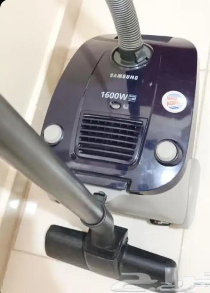 مكنسة كهربائية سامسونج 1600W مستخدمة ونظيفة للبيع المستعجل 0