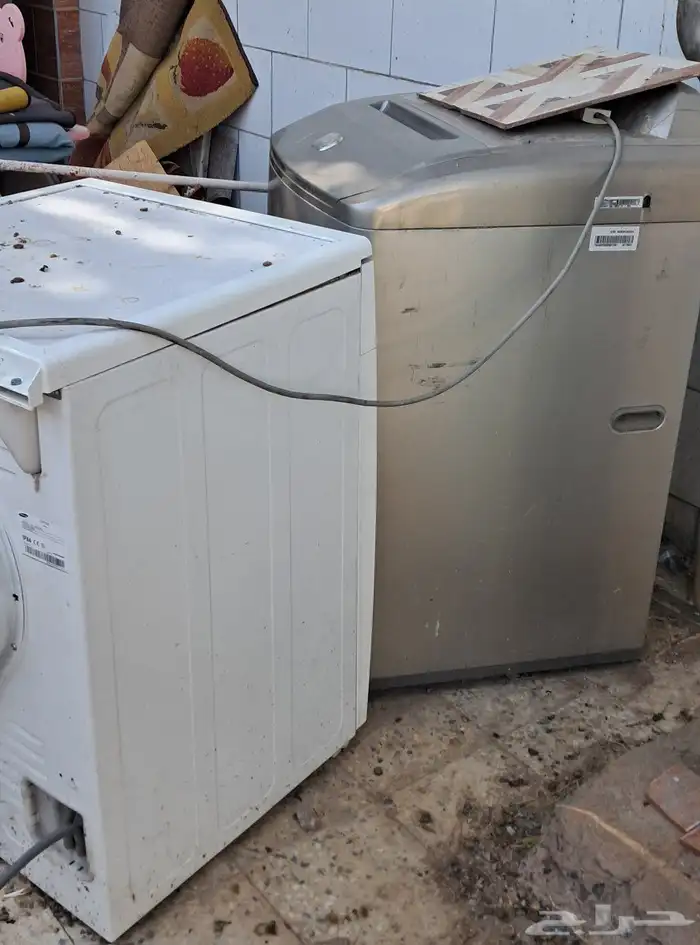 مجموعة من الأجهزة الكهربائية 0