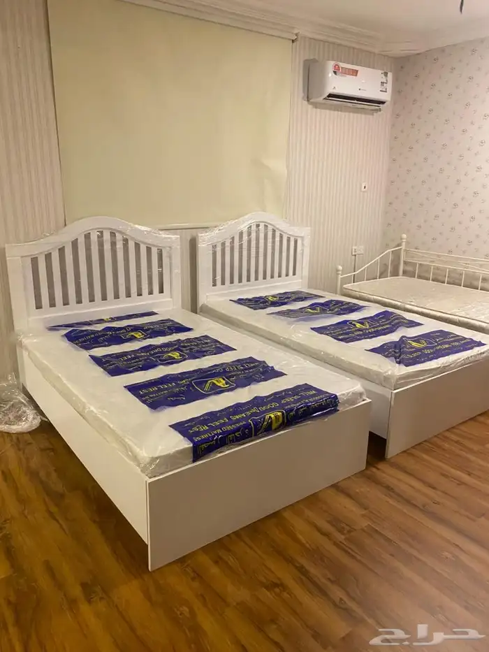 سرير خشب نفر ونص مقاس 120   190 سم جديد 6