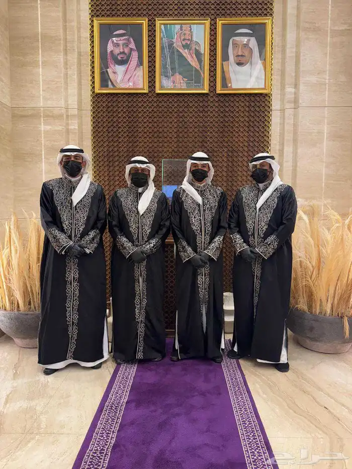 قهوجي ومضيف 0