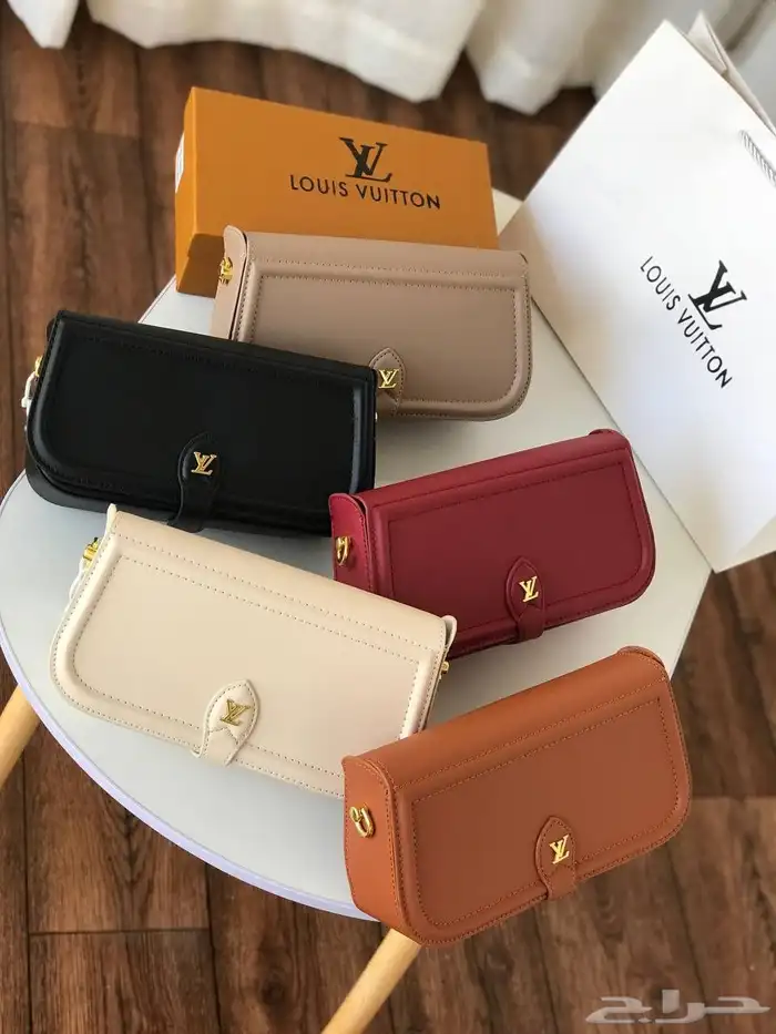 شنطه ماركات درجه اولى جمله وقطاعي لطلب واستفسارات 1