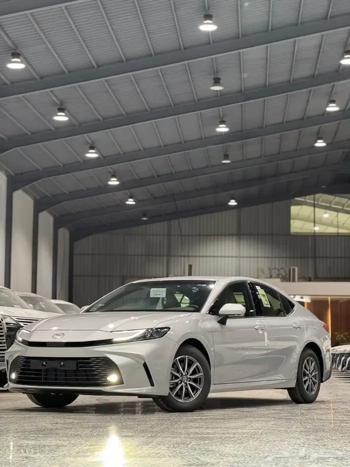 تويوتا كامري E 2025 بنزين 0