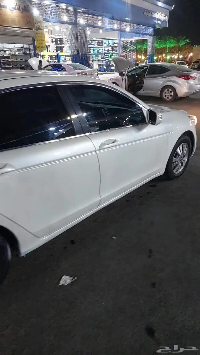 مركز مشهور سمكره وبويه وتعديل صدمات 0