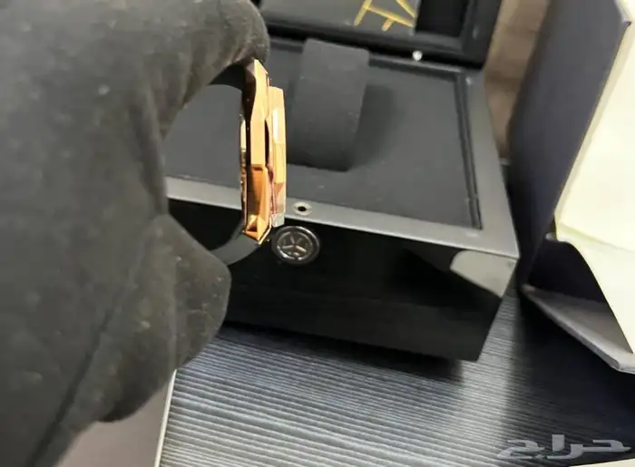 ساعات هوبلوت HUBLOT اوتوماتيكية سويسريه ماستر كواليت 8