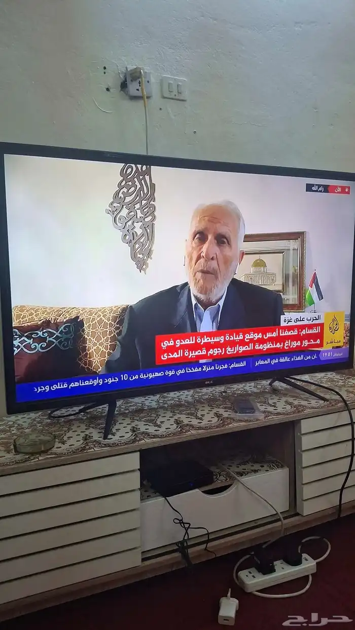 شاشه مقاسات مختلفه للبيع المستعجل كلها ع الشرط 6