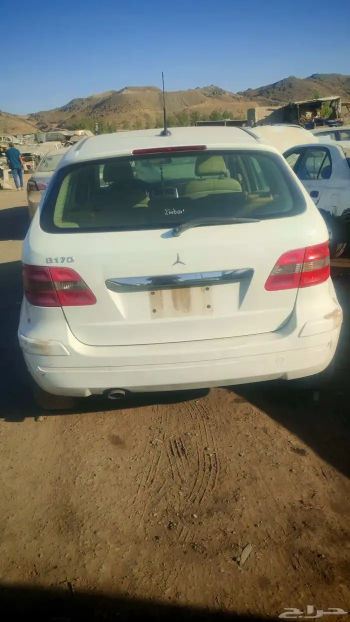 يوجد لدينا قطع غيار سيارة مرسيدس B170 تشليح الحمدانية في جدة 0