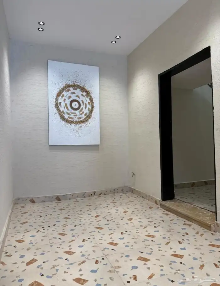 شقة مؤثثة للايجار حي طويق 1