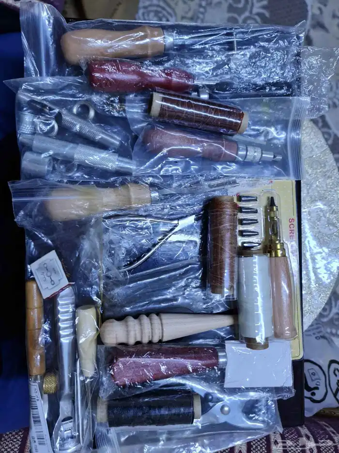 أدوات خياطة جلود 0