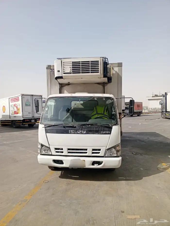 دينا براد للإيجار الشهري مع السايق 0
