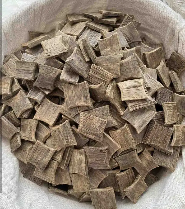 متجر اصالة الخميس للعود والبخور 1
