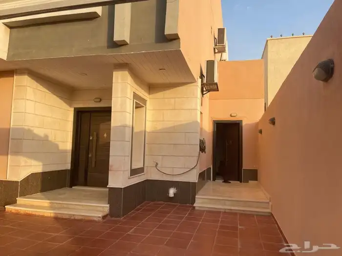 فيلا ايجار حي الزمرد مساحه 312 1