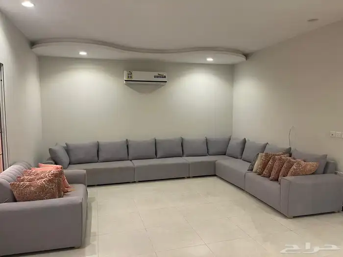 فيلا ايجار حي الزمرد مساحه 312 7