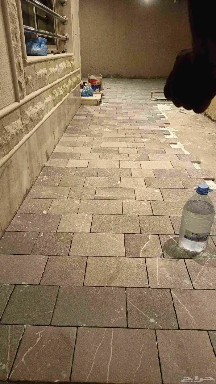 مبلط 9