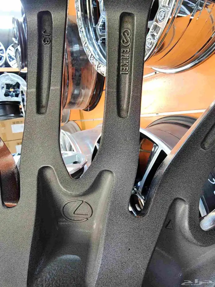 جنوط لكزس ار اكس مقاس 21 اصلي موديل 2025 6