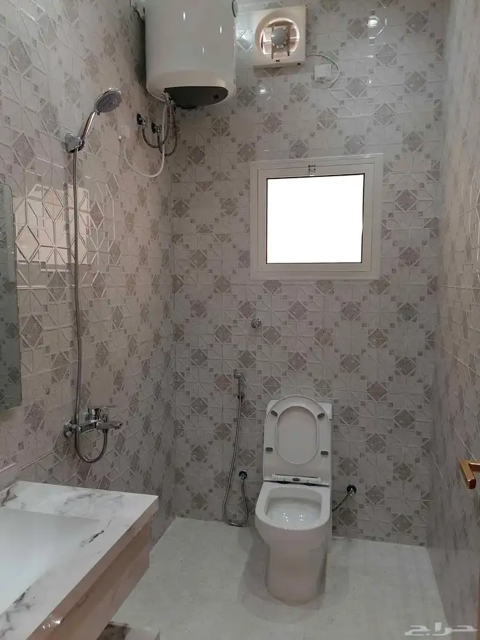 للبيع عماره دور جديد مساحته 356م بحي الملك فهد 10
