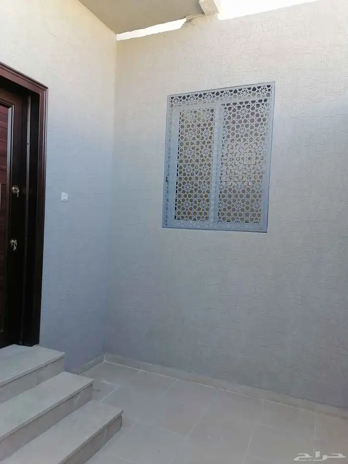 للبيع عماره دور جديد مساحته 356م بحي الملك فهد 3