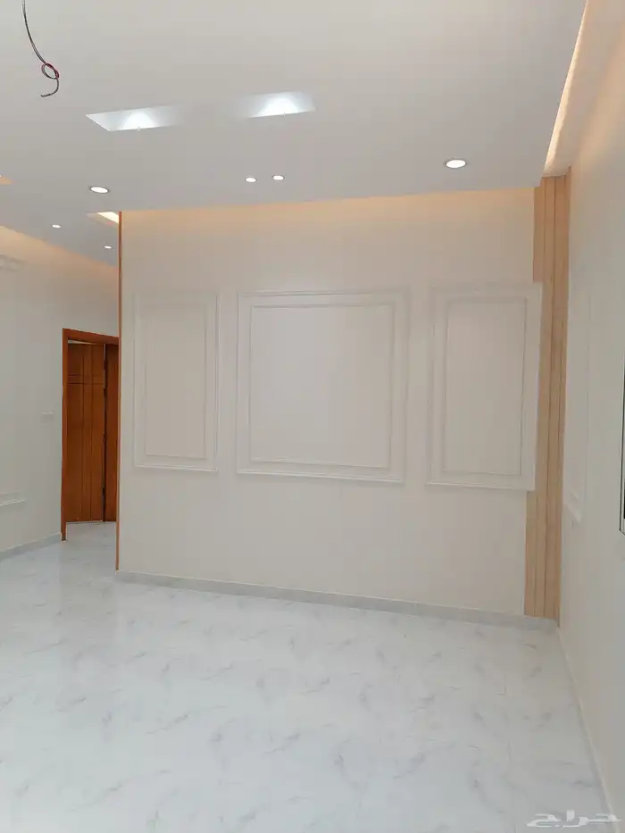 للبيع عماره دور جديد مساحته 356م بحي الملك فهد 19