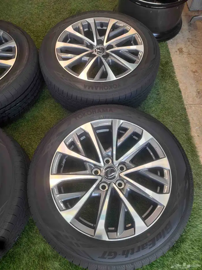 جنوط لكزس es350 مقاس 17 مع كفرات يوكوهاما اصلي وكاله 5