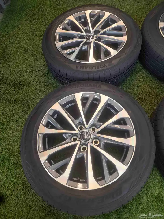 جنوط لكزس es350 مقاس 17 مع كفرات يوكوهاما اصلي وكاله 4