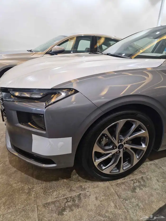 فورد تورس تيتانيوم 10