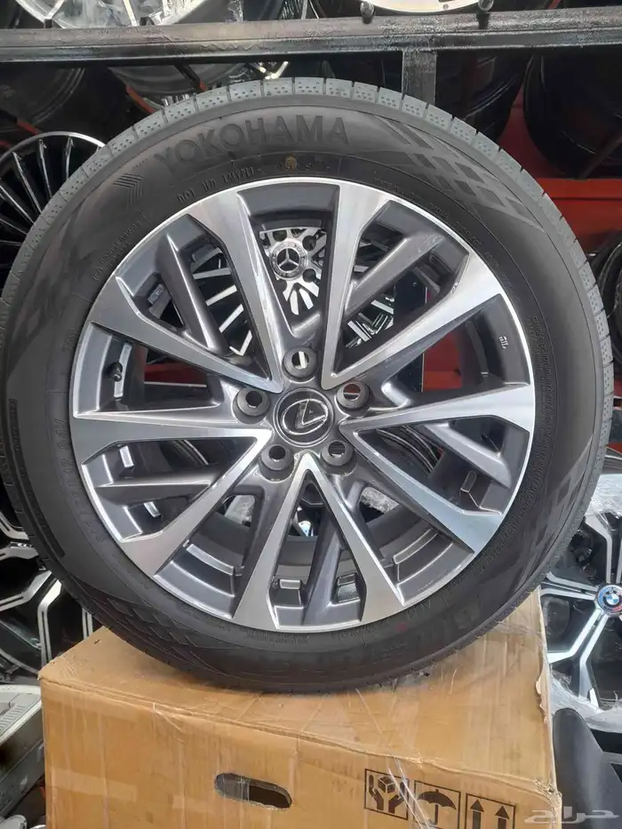 جنوط لكزس es350 مقاس 17 مع كفرات يوكوهاما اصلي وكاله 1