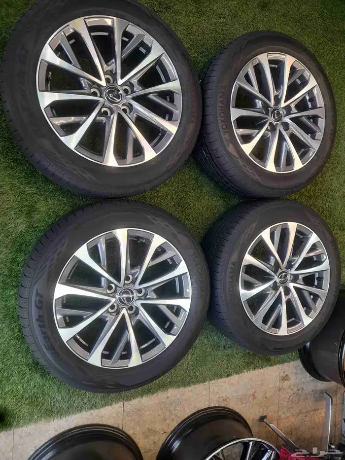 جنوط لكزس es350 مقاس 17 مع كفرات يوكوهاما اصلي وكاله 2