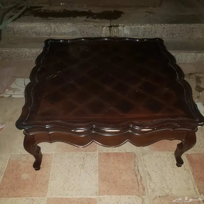طاولة خشبية 0