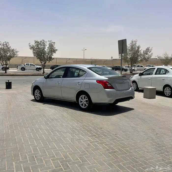 نيسان صني الشكل القديم 3