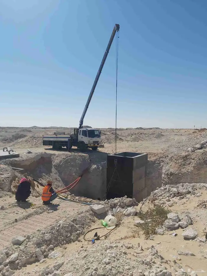 بوم تراك دينا للايجار مع السائق متوفر كامل متطلبات الشركات ل 2