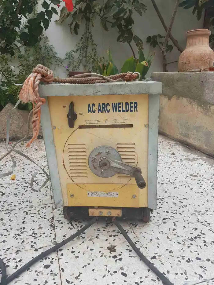 ماكينة لحام كبير كهرباء حدادة ورش 0