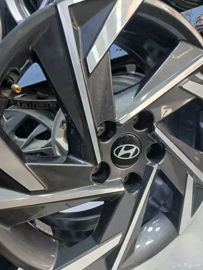 Elantra 2025 wheel rim   size 17 0