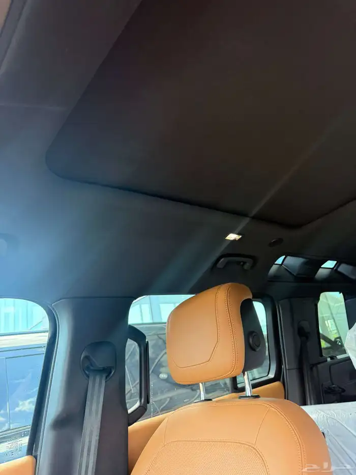 وارد كندا  استيراد شركة العصيمي  لاند روفر 2024ديفندر x110 17