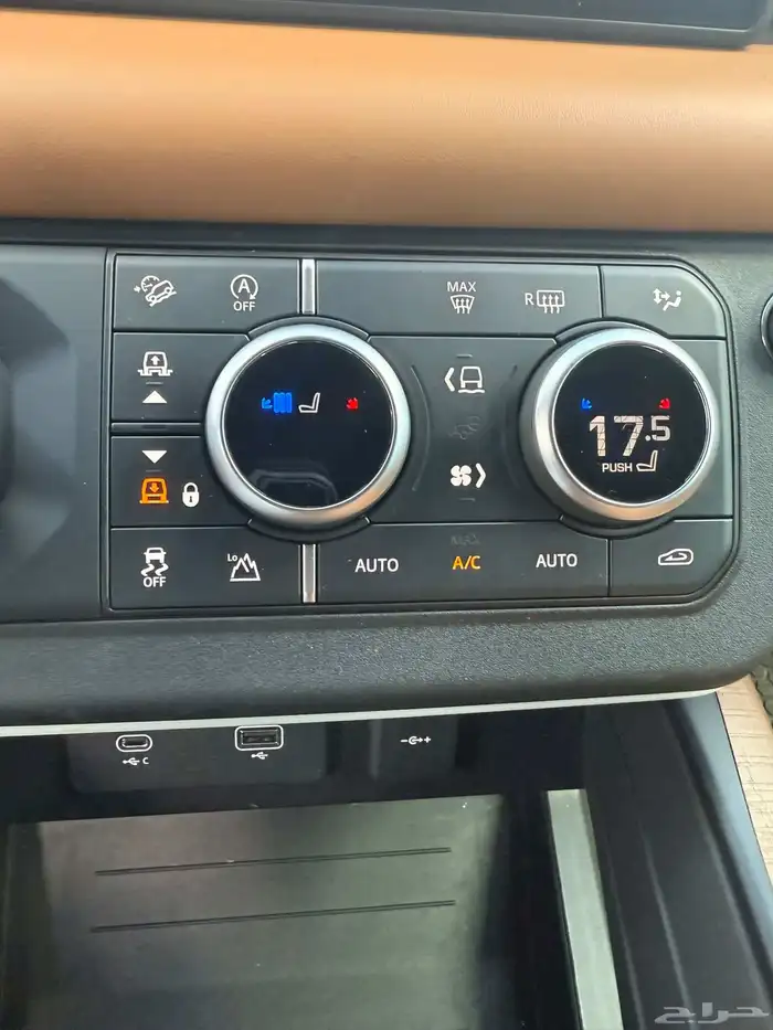 وارد كندا  استيراد شركة العصيمي  لاند روفر 2024ديفندر x110 11