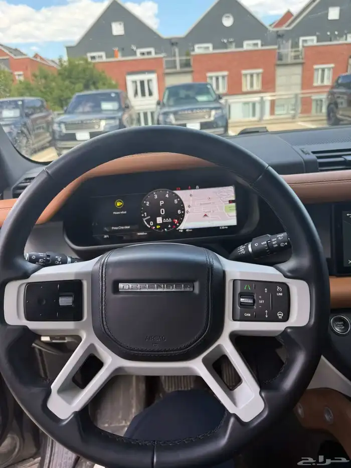 وارد كندا  استيراد شركة العصيمي  لاند روفر 2024ديفندر x110 13