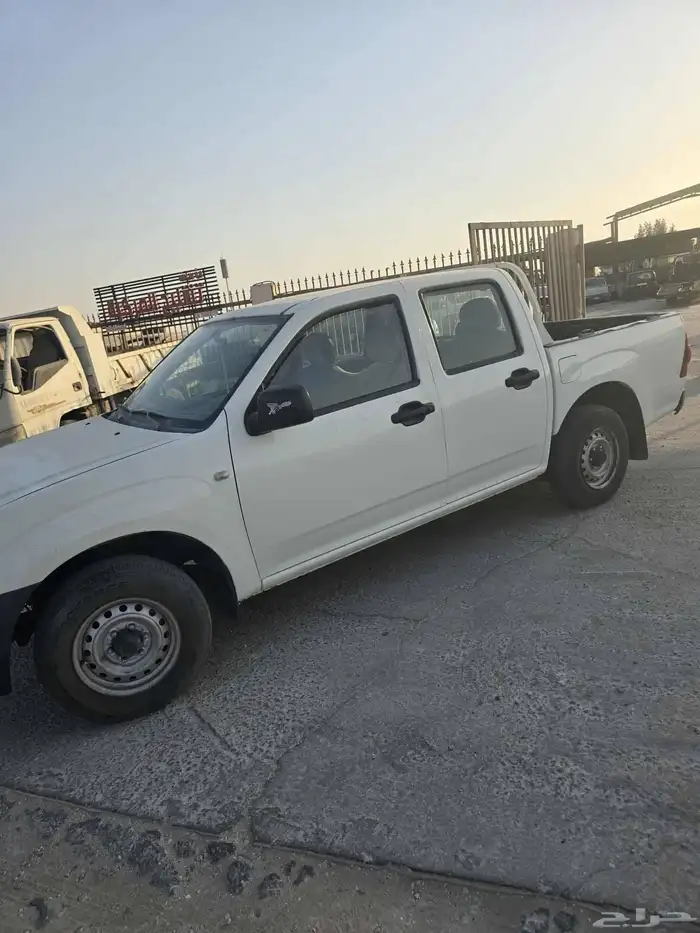 ايسوزو ديماكس 2010 0