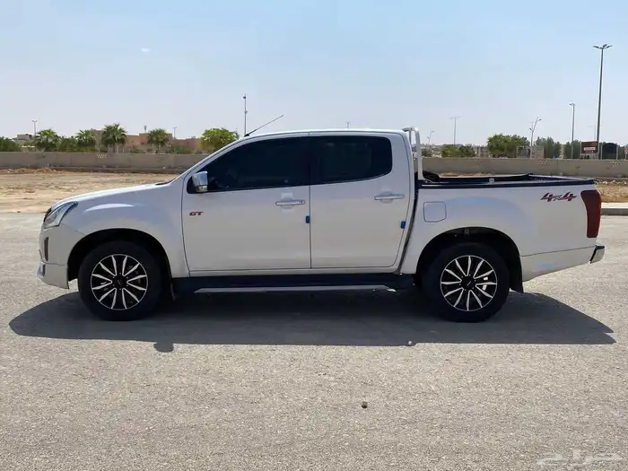 ايسوزو ديماكس 2020 0