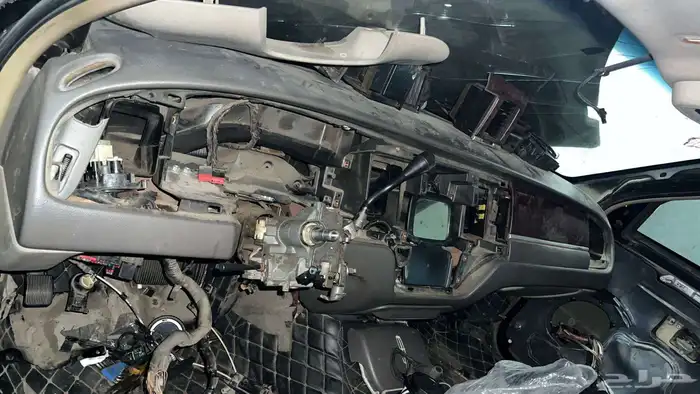 للبيع قطع غيار فورد لينكون تاون كار 12
