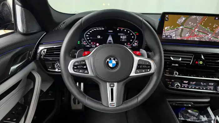 للاستيرادمن كوريا  BMW M5 2021 2