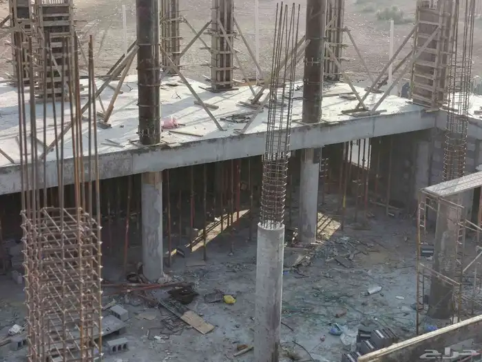 مقاول ومشرف سعودي 1