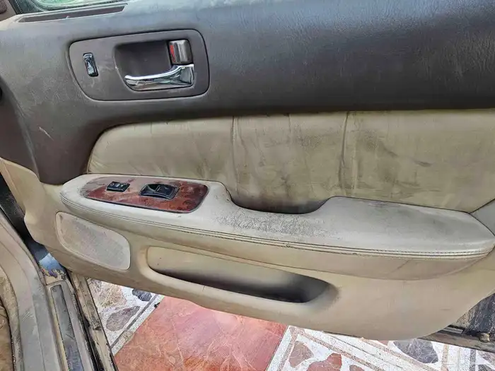 تشليح لكزس مقاس 400 مديل 97 قطع غيار 3