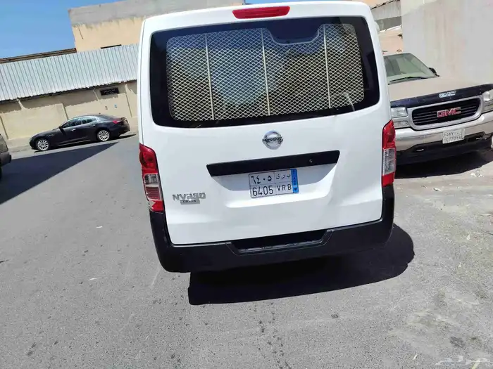 للبيع باص نيسان 2020 0